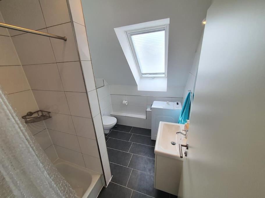 Kiel-Russee Familienwohnung, Lademoeglichkeit, Co2 Frei 外观 照片